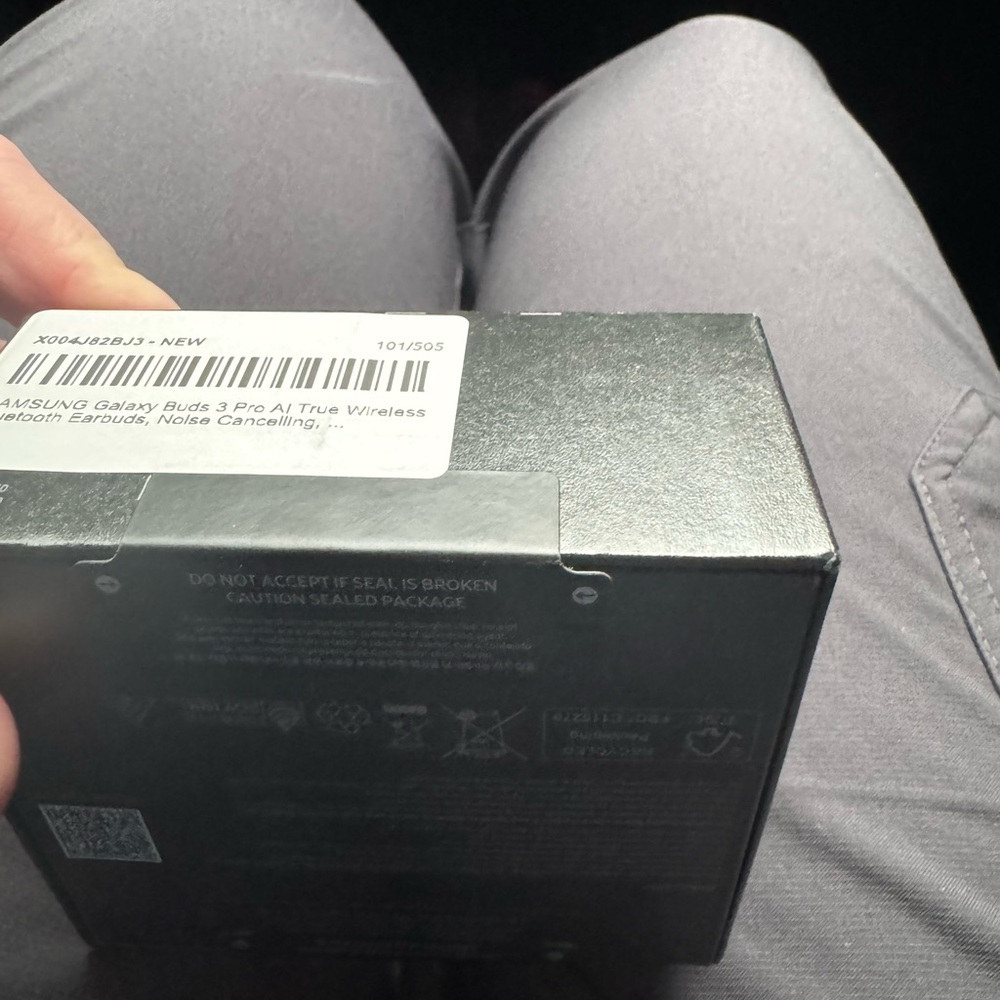 Samsung Galaxy Buds3 Pro in Silver